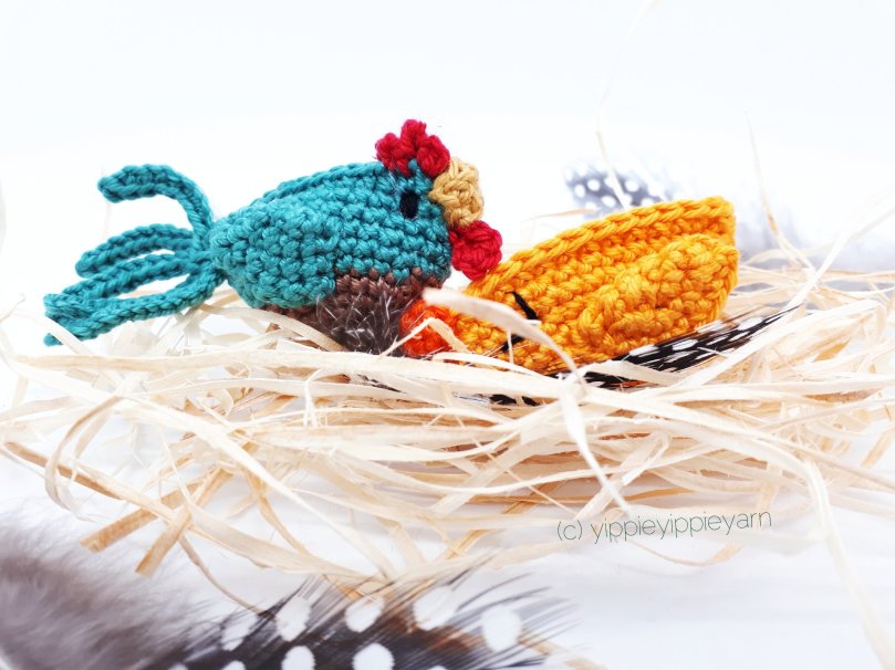 Monats Mini Hahn und Küken / yippieyippieyarn